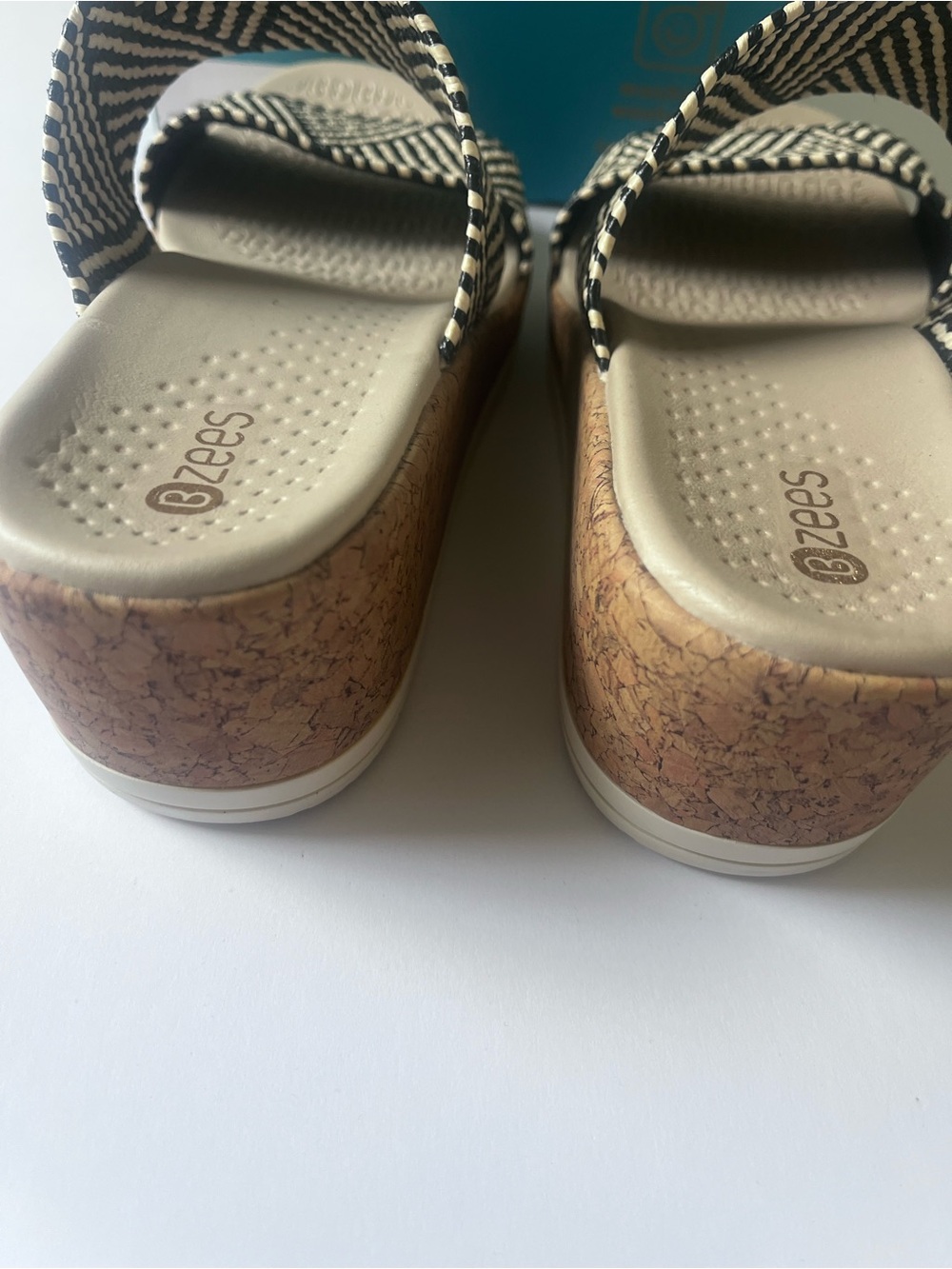 Bzees Black & black/cream Braided Slide Sandal Size 8 NWOT - Picture 3 of 10